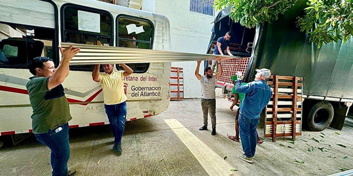 Atlántico ayudas a damnificados por vendaval en Suan y Campo de la Cruz