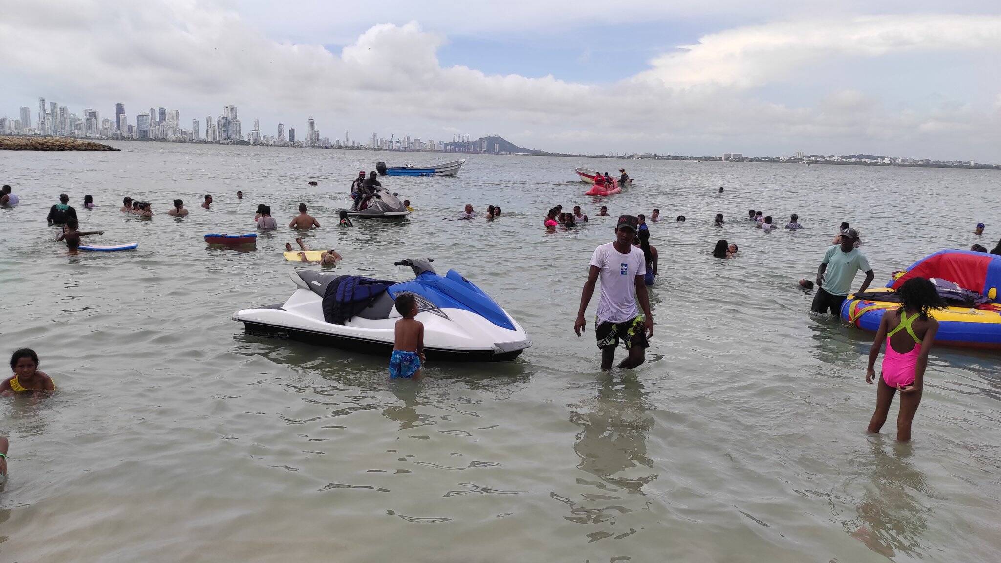 Cartagena Turista Denuncia Que Le Cobraron Por Un Jet Ski Sin Gasolina