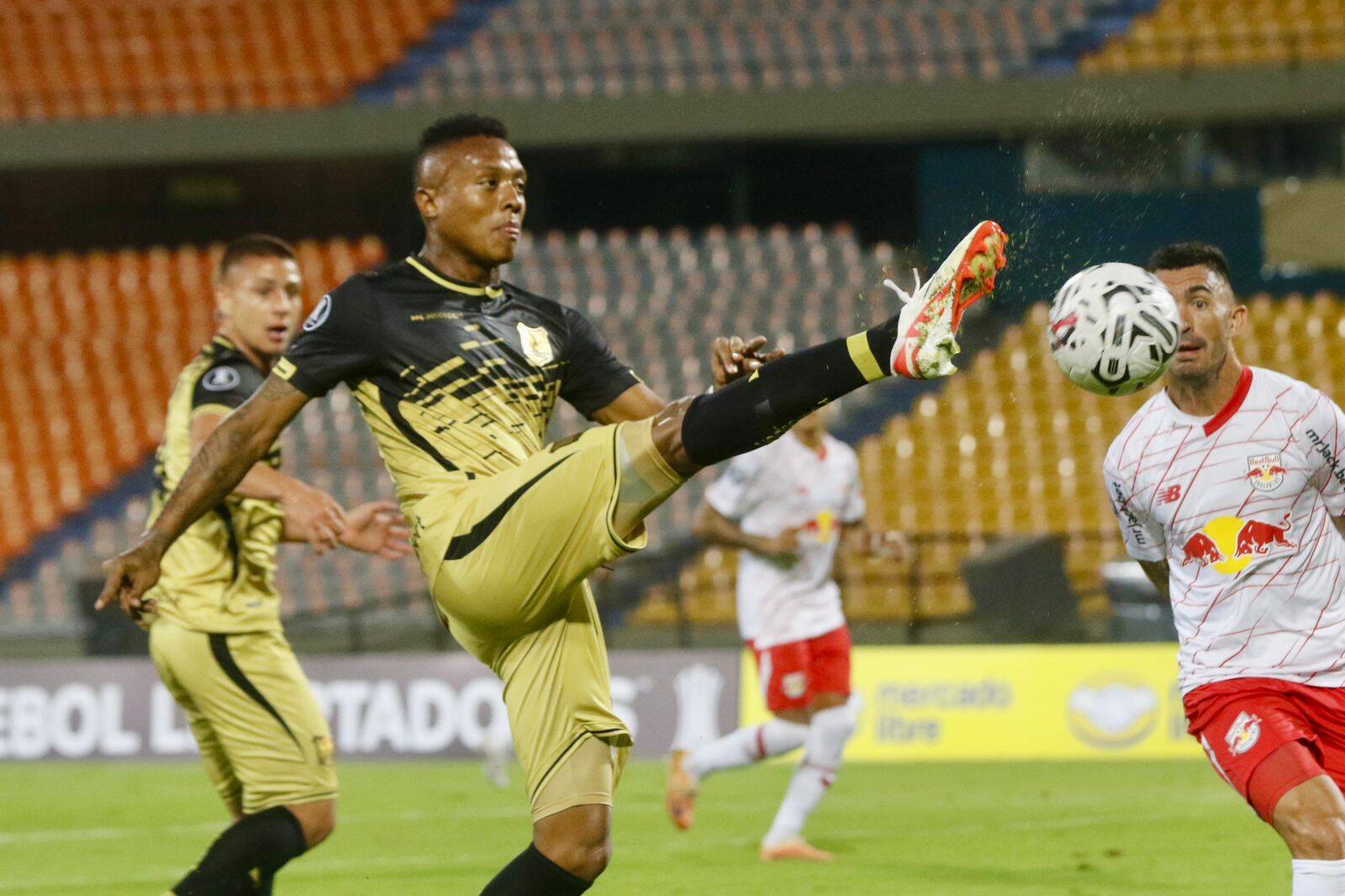 Águilas Doradas empata con Bragantino en la Copa Libertadores resumen