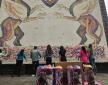 el taller privado de grafitis en Bogotá. ¿En qué consiste? Los participantes tienen la oportunidad de adornar las paredes con pintura en aerosol y sumergirse en la vibrante escena del arte callejero de la ciudad.