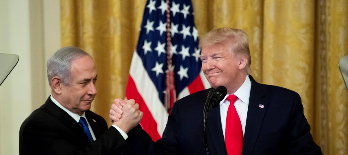 El presidente estadounidense, Donald Trump y el primer ministro israelí en funciones, Benjamin Netanyahu, durante la presentación del plan de paz para Oriente Medio.