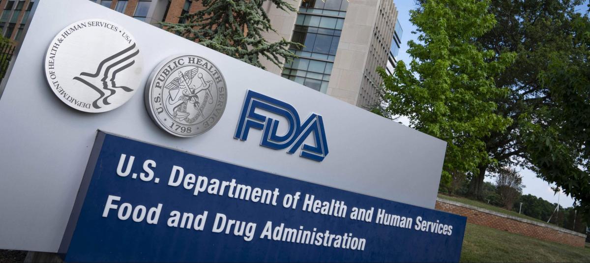 La FDA autorizó el uso del fármaco para personas mayores de 12 años que hayan dado positivo por la covid-19 y estén en riesgo de desarrollar un caso grave de la enfermedad.