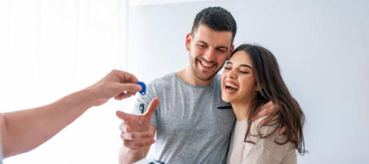 Alquilar una vivienda por primera vez en Estados Unidos es un desafío para muchos