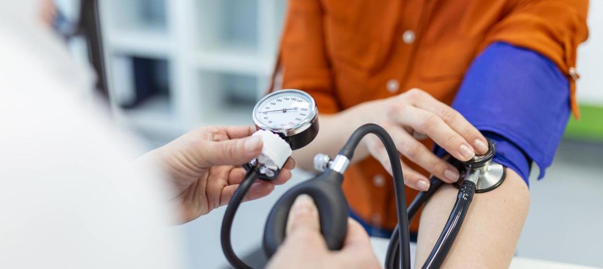 El estrés también podría ser una causa de la presión arterial.