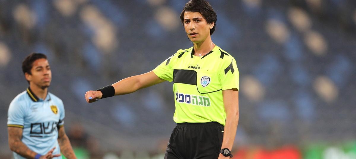 Histórico: Sapir Berman se convirtió en la primera árbitra transgénero ...