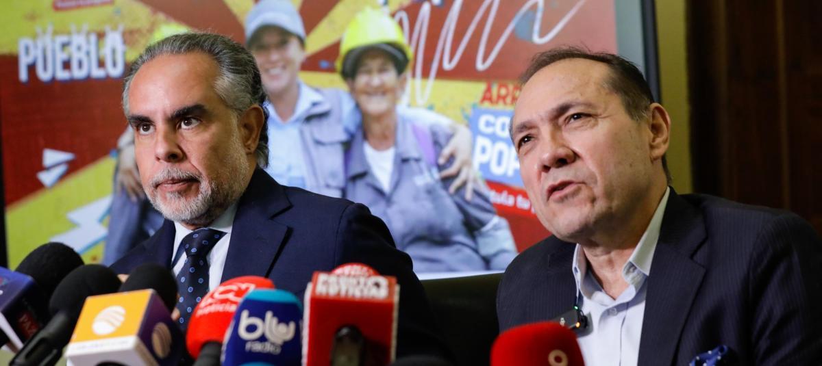 Armando Benedetti y Antonio Sanguino en el lanzamiento de la plataforma de la consulta popular