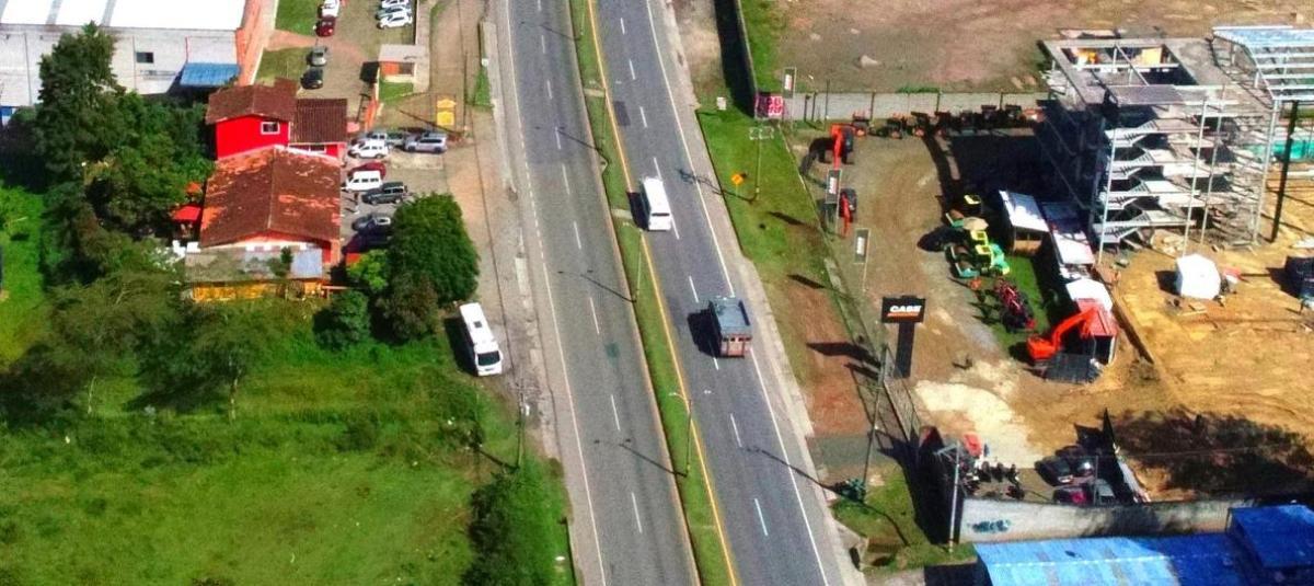 Trágico accidente en la vía Bogotá - Medellín deja tres fallecidos y un herido grave en medio del plan retorno