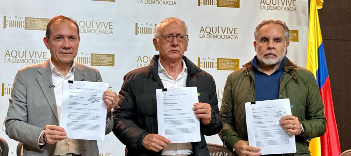 Diego Alejandro González, Antonio Sanguino, Guillermo Alfonso Jaramillo y Armando Benedetti