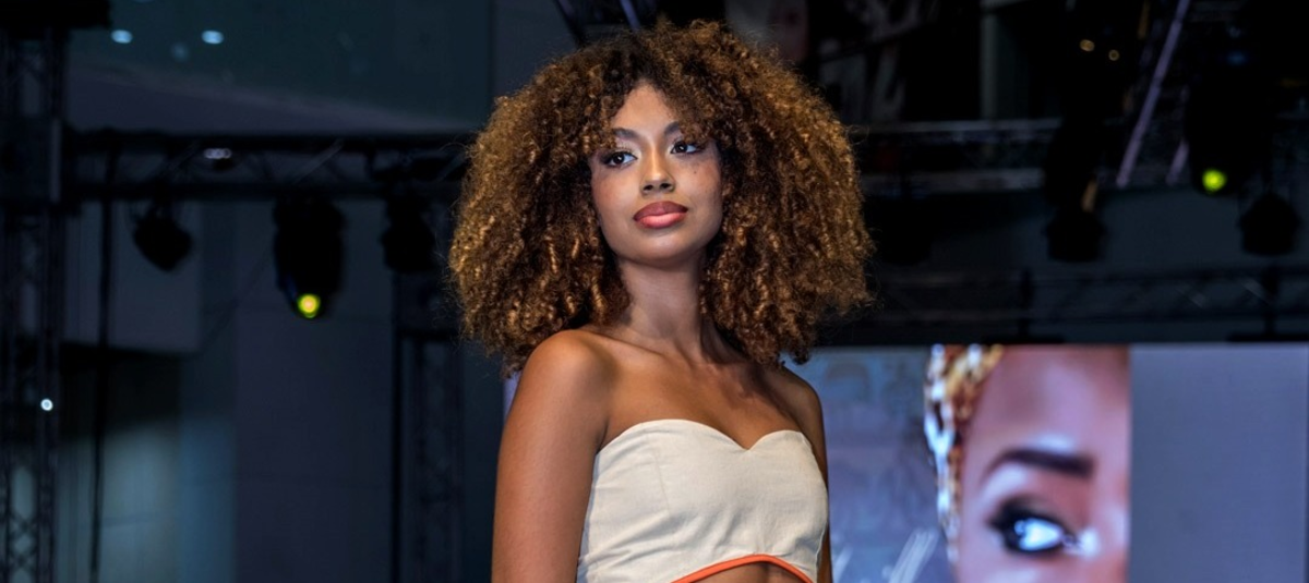 Semana de inclusión, a través del comercio, la memoria, la moda y una pasarela afro por el festival Petronio Álvarez en Cali