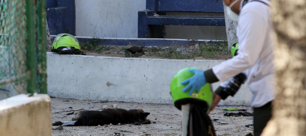 El artefacto explotó en el parque aledaño al sector donde se llevaba a cabo la formación de los policías.