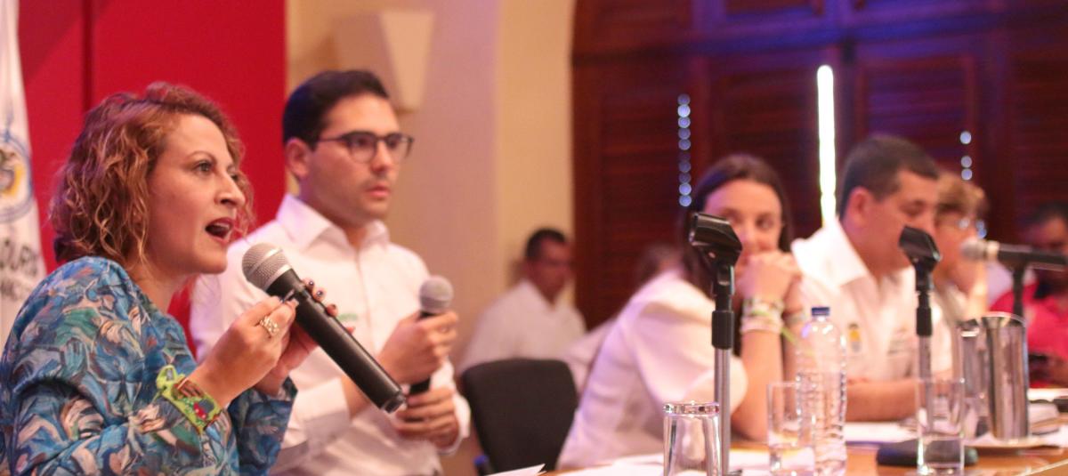 Uno de los paneles de la jornada fue moderado por la periodista y activista Jineth Bedoya, quien con su campaña ‘No es hora de callar’ ha denunciado este flagelo.