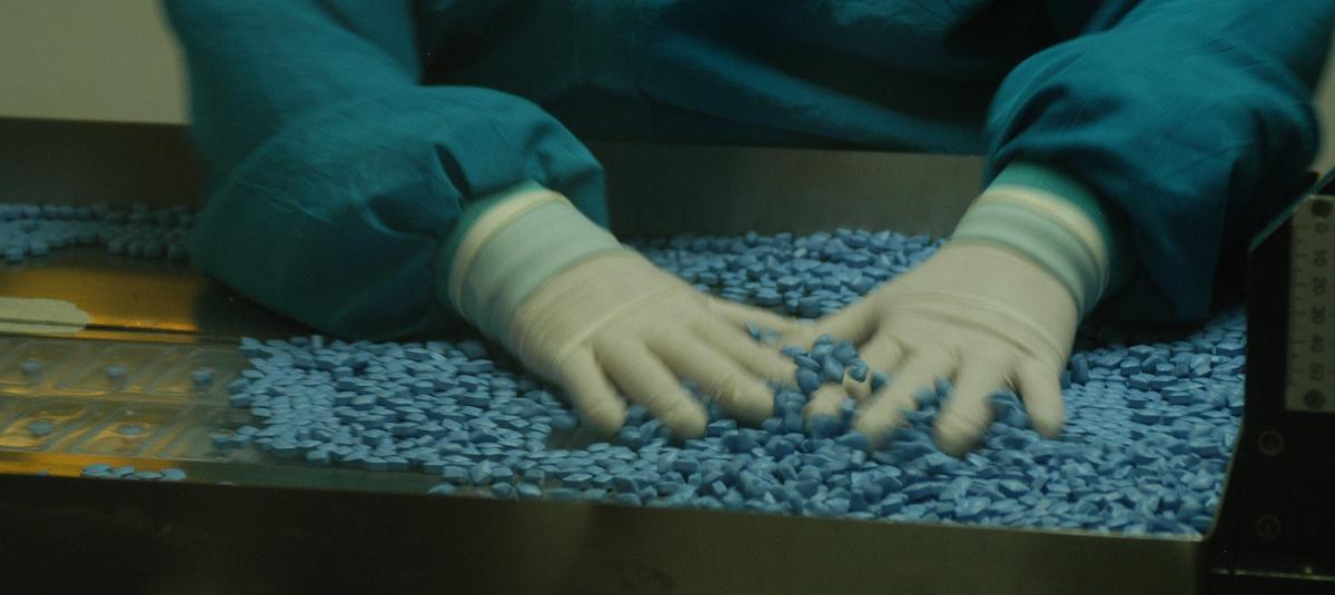 Los clientes del mercado ilegal de medicamentos no solo son redes criminales, también lo son drogadictos o pacientes siquiátricos.