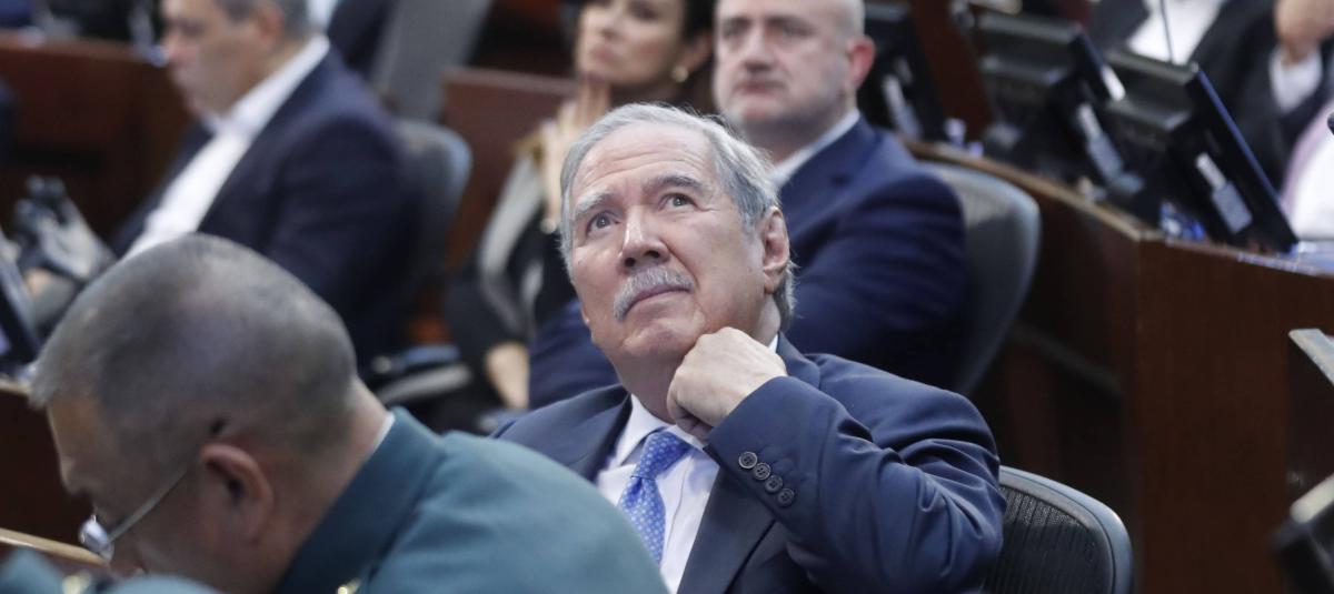 El pasado 5 de noviembre se llevó a cabo el segundo debate de moción de censura contra Guillermo Botero, ministro de Defensa señalado por, entre otros hechos alarmantes, el chat de WhatsApp en el cual se 'configura' un falso positivo que se efectuó contra el exguerrillero Dimar Torres y la muerte de unos niños durante un operativo de bombardeo, suceso que fue denunciado durante el debate.