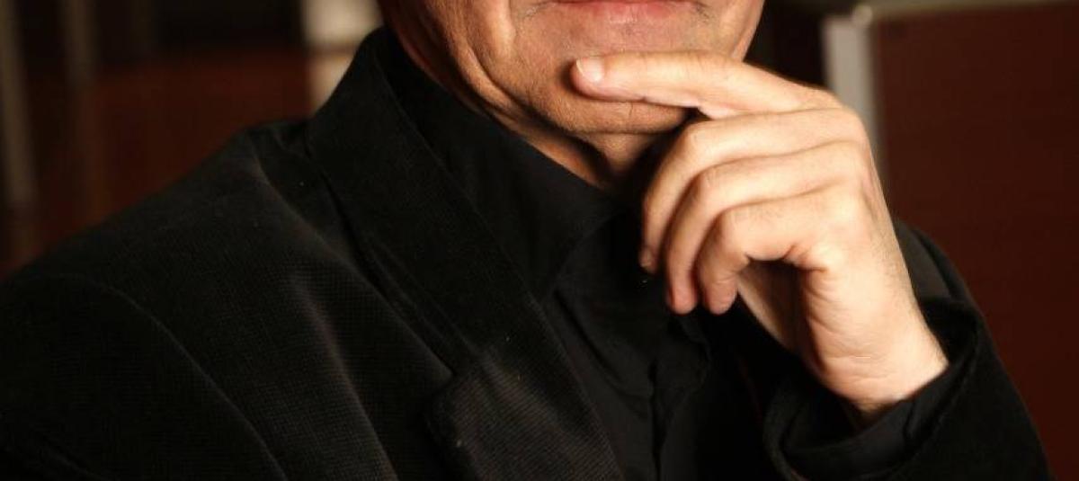 Filósofo y sociólogo francés.Sus obras se centran en la sociedad posmoderna y el hiperconsumo.