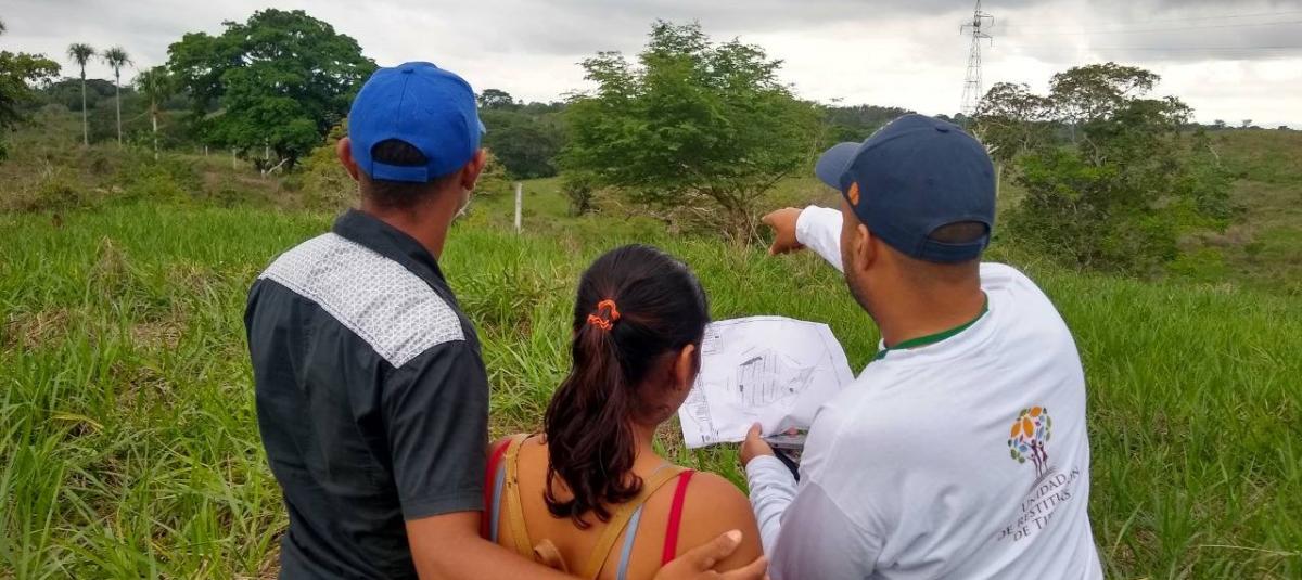 El rol de las empresas en la restitución de tierras: así van procesos con dos multinacionales señaladas de presuntos vínculos con paramilitares