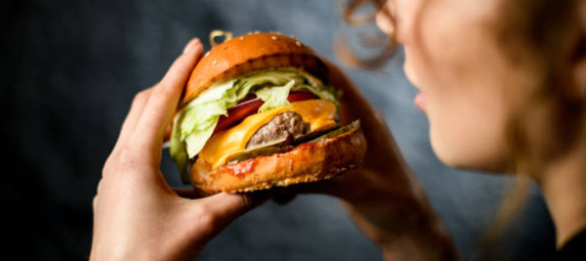 La hamburguesa de lujo lleva el nombre de ‘Fleurburger 5000’.