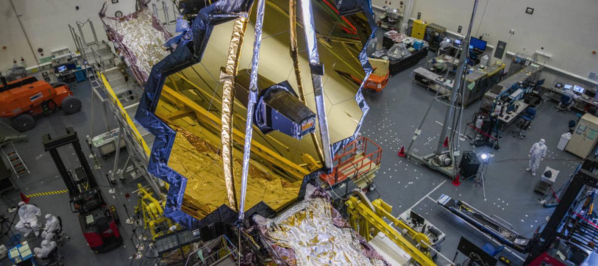 El telescopio James Webb captura por primera vez CO2 fuera de nuestro ...