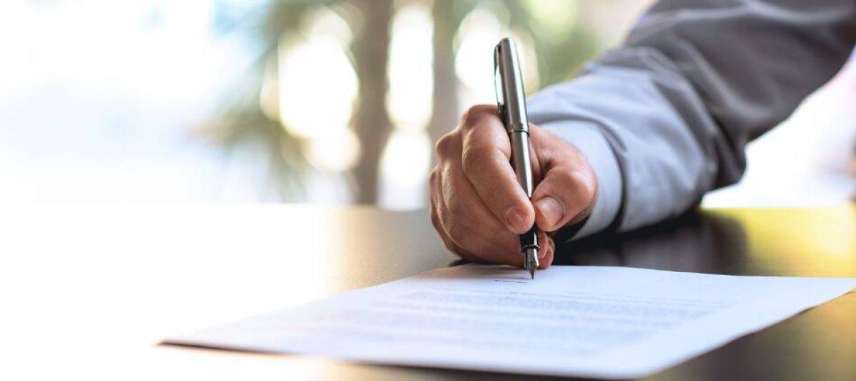 Contrato por prestación de servicios: obligaciones del contratante