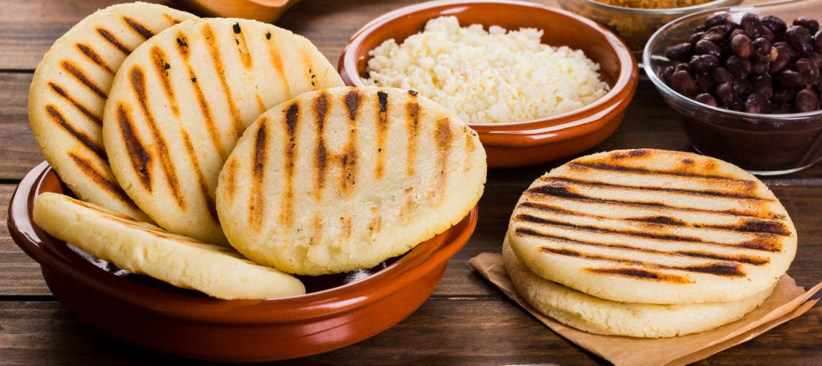 La arepa es un alimento tradicional en los hogares colombianos.