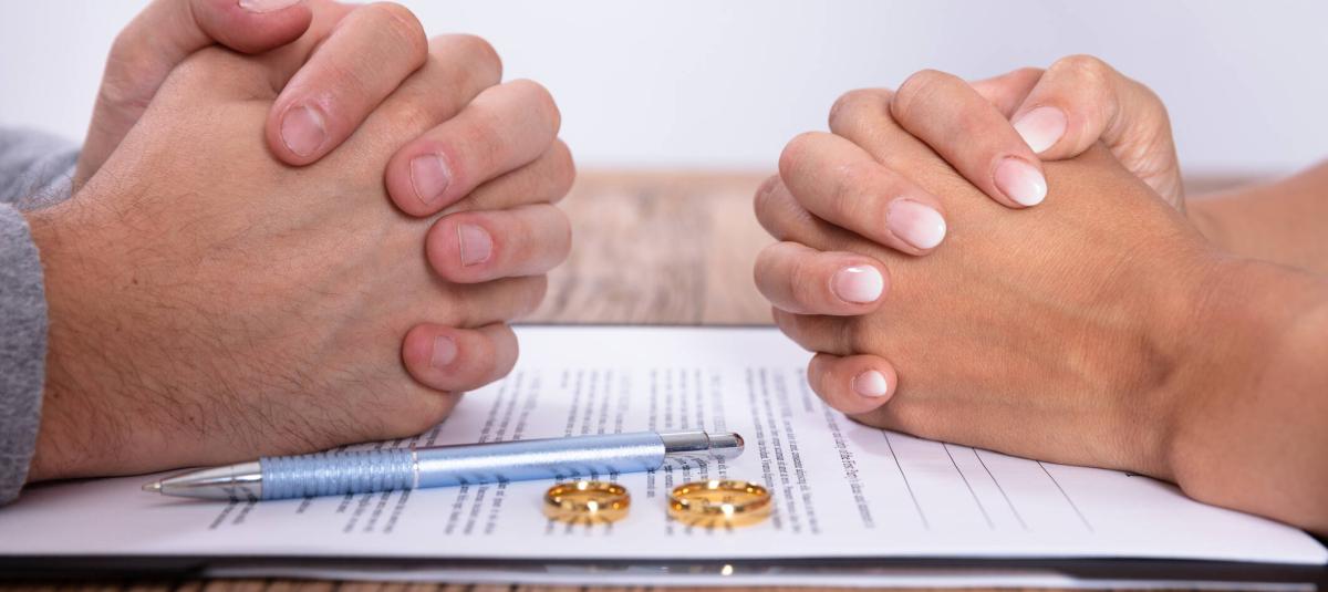 Dentro de las capitulaciones se pueden excluir los bienes que cada contrayente tenga en el momento de contraer matrimonio.