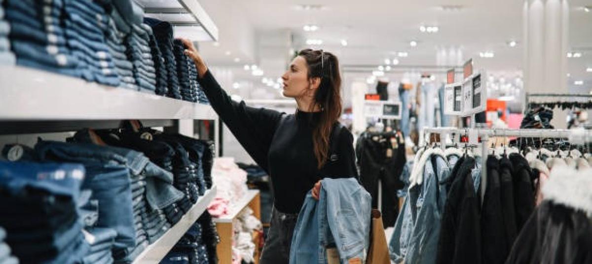 La Ropa Advisos 8 señales de que su ropa no va a durar mucho, según expertos
