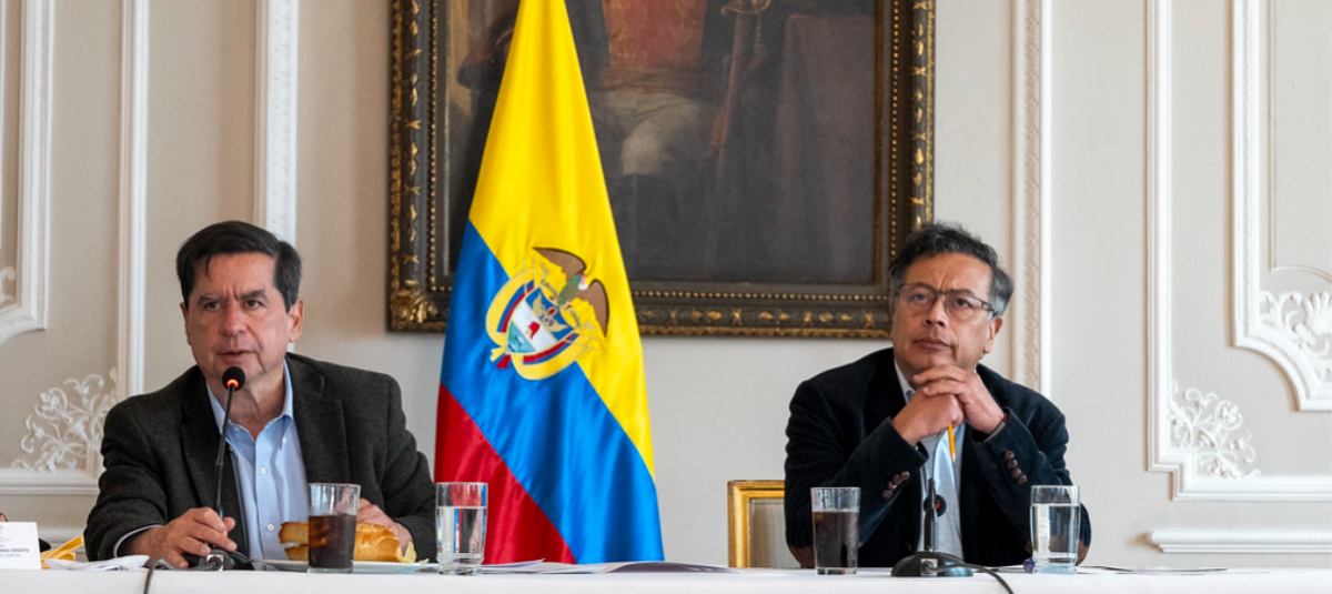 El presidente Gustavo Petro y el ministro del Interior, Juan Fernando Cristo.