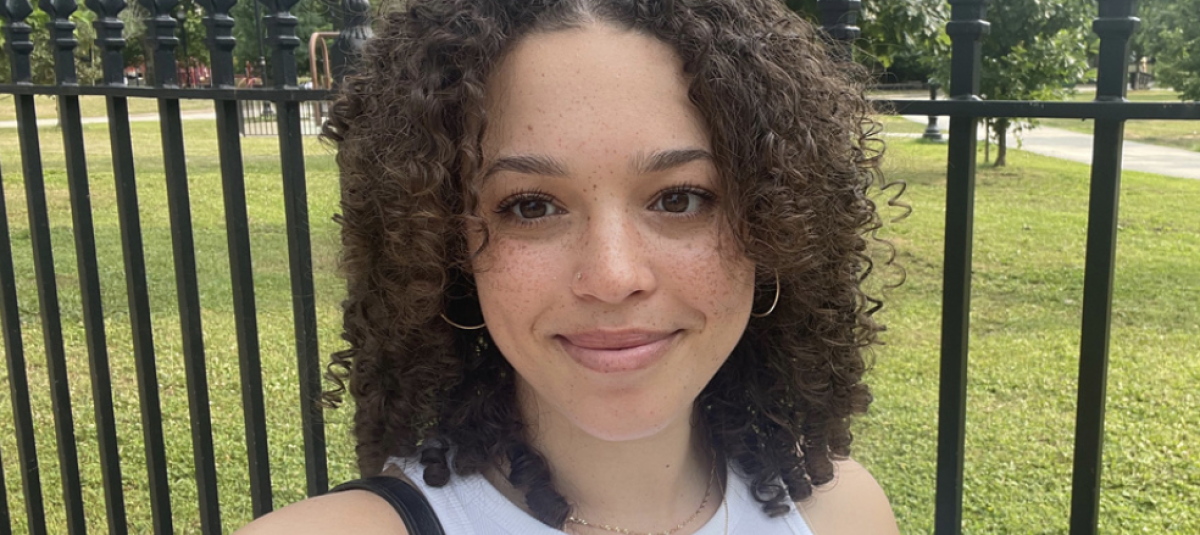 Mujer dejó Nueva York y se alegra por estos motivos.