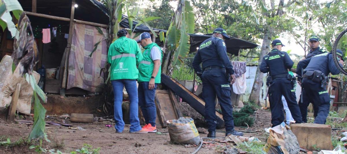 El oscuro negocio del loteo ilegal con el que estafan a personas necesitadas en las periferias de Medellín