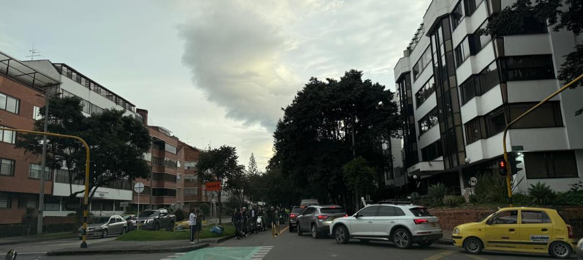 La reubicación temporal de la ciclorruta sobre la carrera 11 en Bogotá desató una ola de inconformidad entre los residentes.