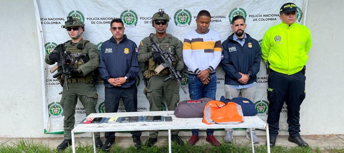 Policía