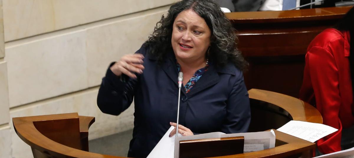 La senadora Angélica Lozano durante su intervención.