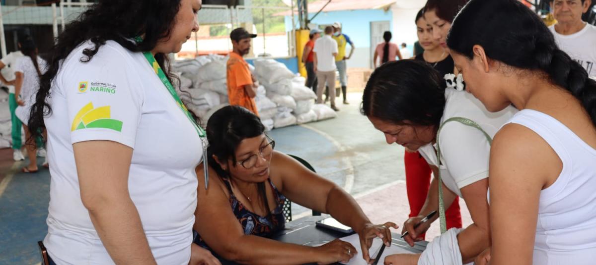 El pueblo de Nariño, cercado por violentos que buscan oro y coca: más de la mitad de la población está confinada