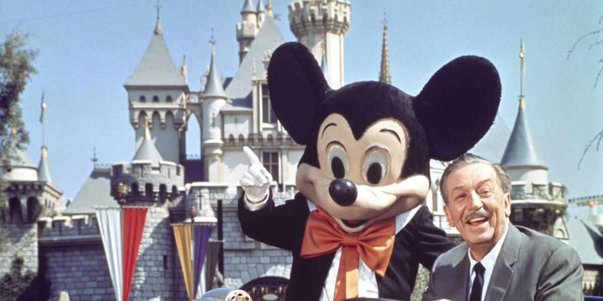 la casa club de mickey hablando