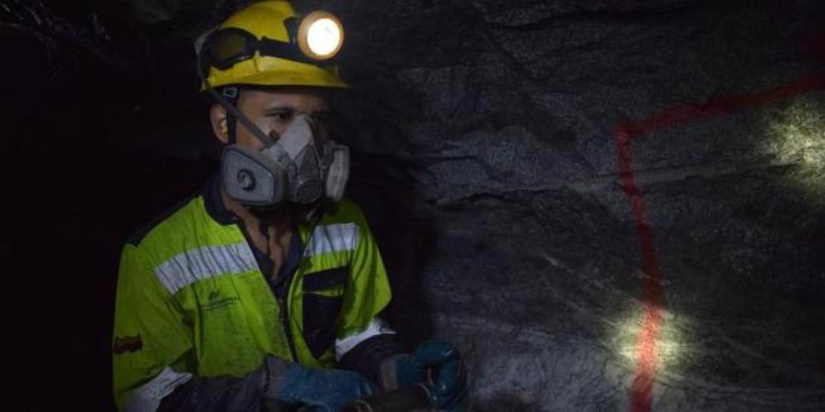 Agencia de Mineria entrega nuevos contratos para explotar carbon y materiales de construccion