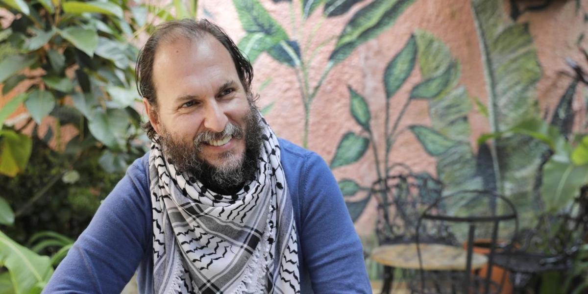 Andrés Parra condena la tiranía de las apariencias en un video viral