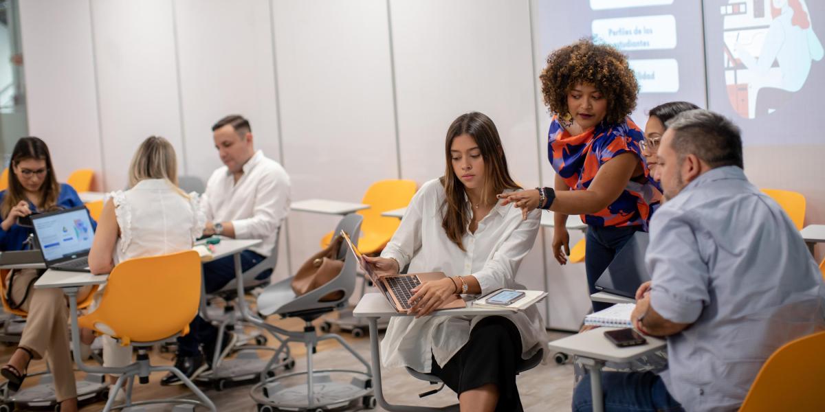 Expertos recomiendan acompañamiento formativo a docentes.