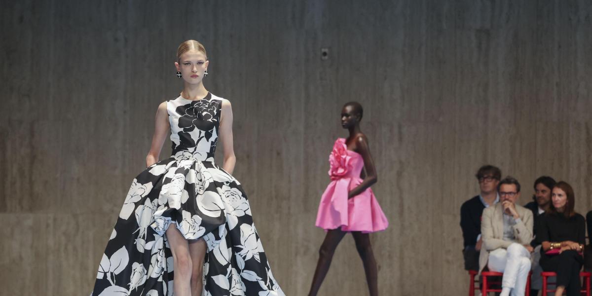 Carolina Herrera expone en Nueva York una coleccion floral con un guino a Georgia O Keeffe