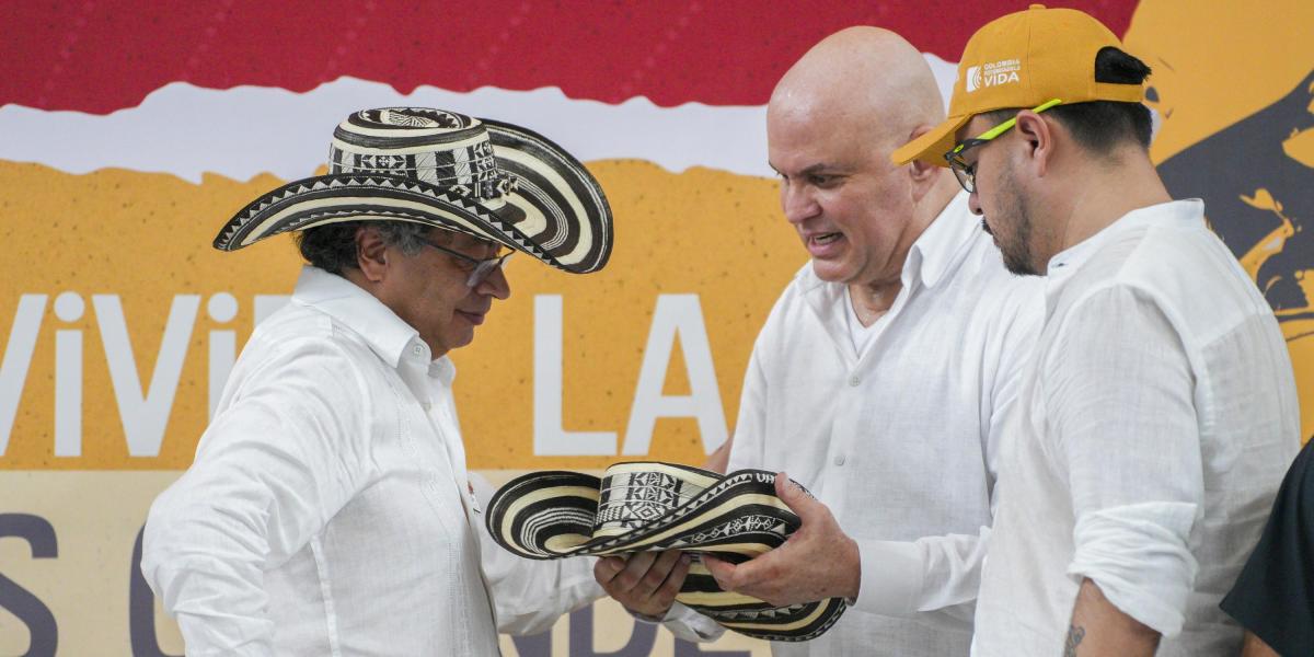 Por qué asistió Salvatore Mancuso con el presidente Petro a Montería, pese a que tiene prohibido ir a esa zona?