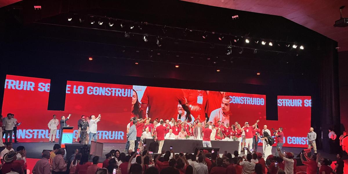 El Expresidente César Gaviria Sigue En La Dirección Del Partido Liberal Fue Reelegido En El Expresidente César Gaviria Sigue En La Dirección Del Partido Liberal Fue Reelegido En