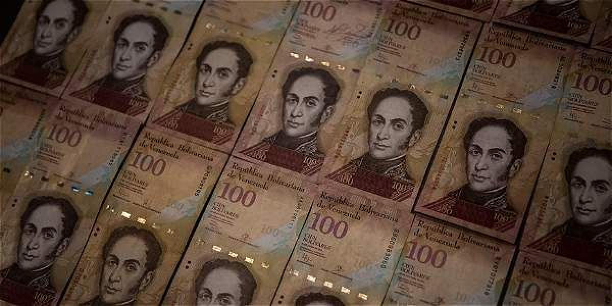 El de 100 bolívares es el billete de mayor denominación. Con su salida de circulación, llegarán nuevas monedas. Por la inflación, este billete solo permite pequeñas compras.