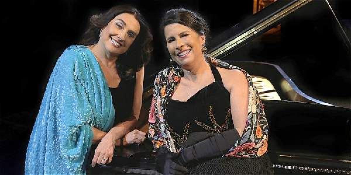 Martha Senn (izquierda) y Laura García protagonizan este montaje de canto, piano y lírico, con dirección de Pedro Salazar.