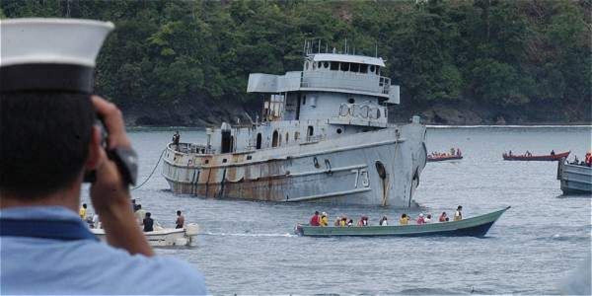 Después de 25 años de servicio a la Armada, el buque que participó en la operación contra el Karina fue hundido de manera intencional.