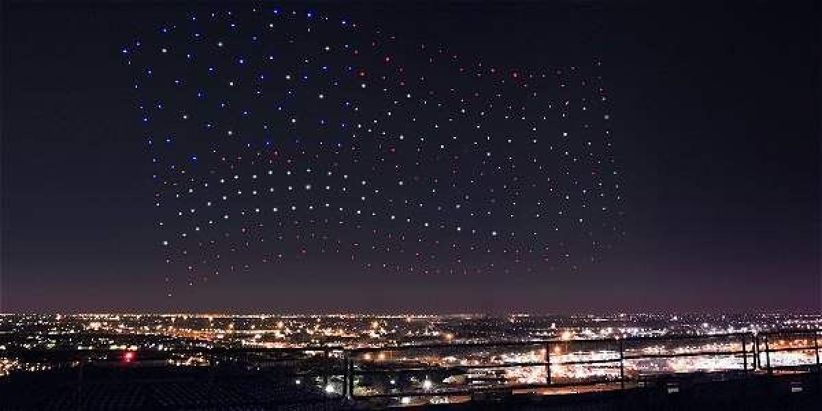 Los drones se vieron como estrellas.