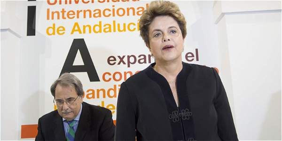 Rousseff insitió en su deseo de que el expresidente Luiz Inácio Lula da Silva se presente a las próximas presidenciales en Brasil.