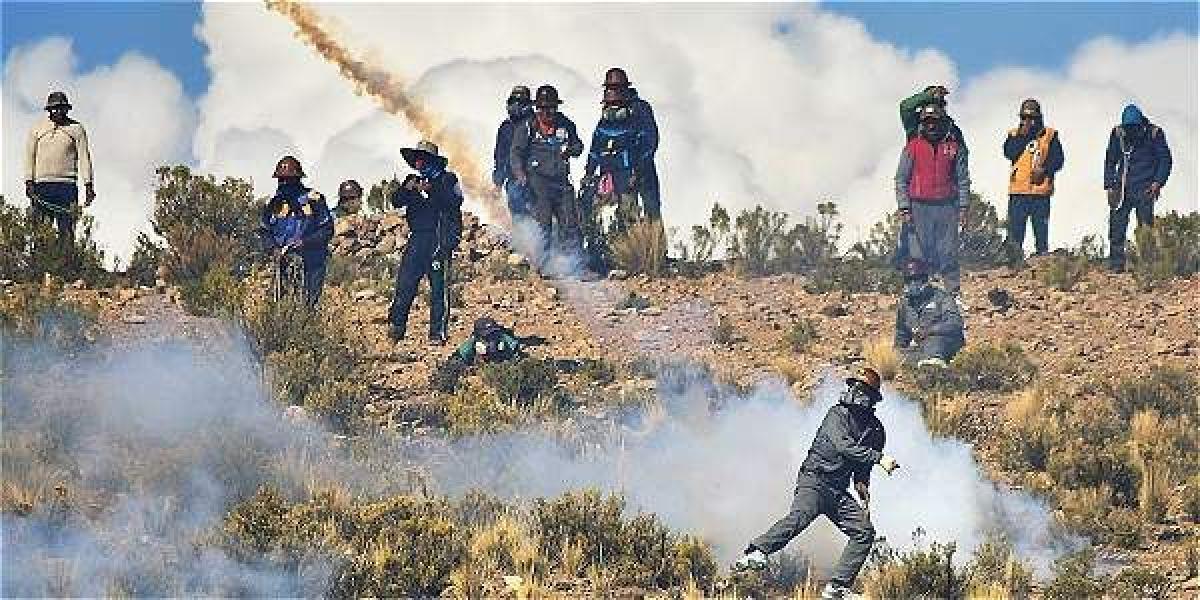 Los más recientes enfrentamientos entre mineros y policías han sido extremadamente violentos. Reuters