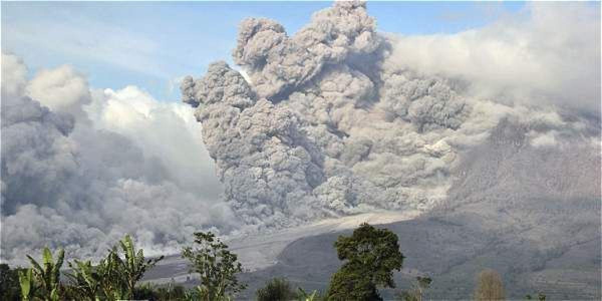 La columna eruptiva del volcán Tambora causó lo que se recuerda como el Año sin verano (1816), ocurrido en Asia.