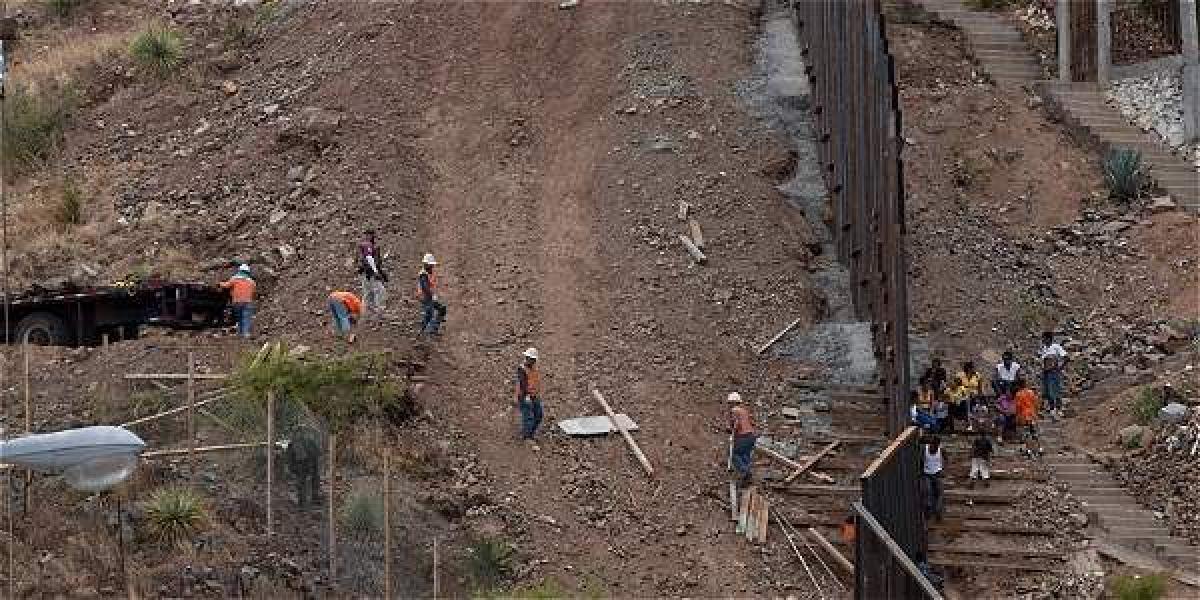 Autoridades federales iniciarán desde esta misma semana el diseño de los planes para extender una barrera en la frontera sur de EE. UU.