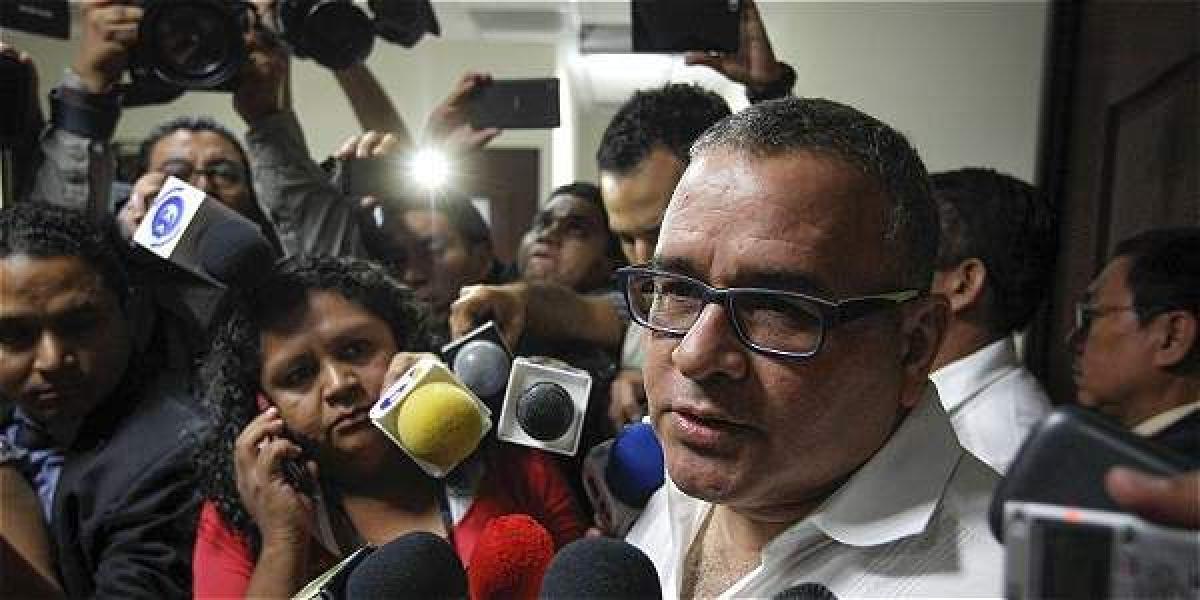 El asilo político fue solicitado por Funes (foto) el pasado 1 de septiembre y le fue concedido a él, a su compañera Ada Michell Guzmán Sigüenza, y sus dos hijos.