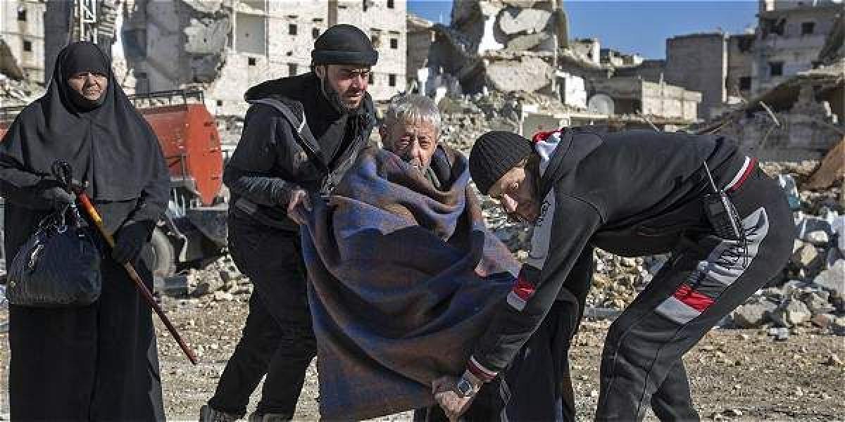 Entre los evacuados del este de Alepo se encontraban varios adultos mayores. En los buses de evacuación la mayoría eran civiles.