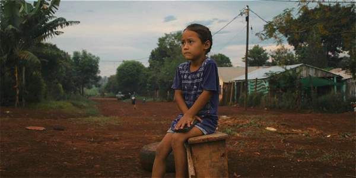 Una de las menores protagonistas del documental en Misiones (Argentina).
